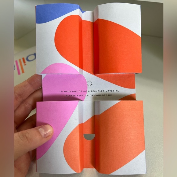 Billie Replacement Blades and Magnet - Picture 3 of 13